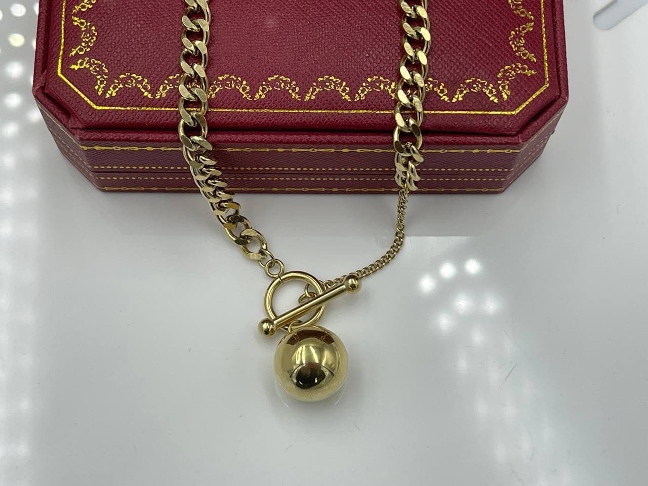 گردنبند کارتیر آویز گوی و قفل T