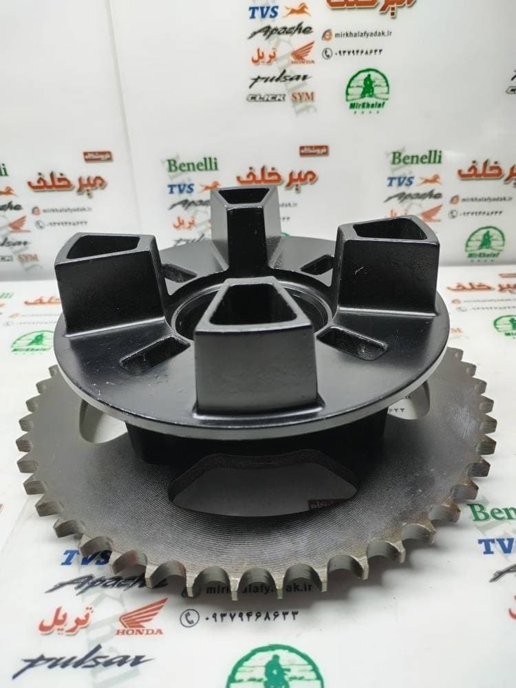 دنده (طبق) زنجیر چرخ عقب همراه 4 چهار شاخ توپی موتور sym گالکسی 180 na و nh اصلی