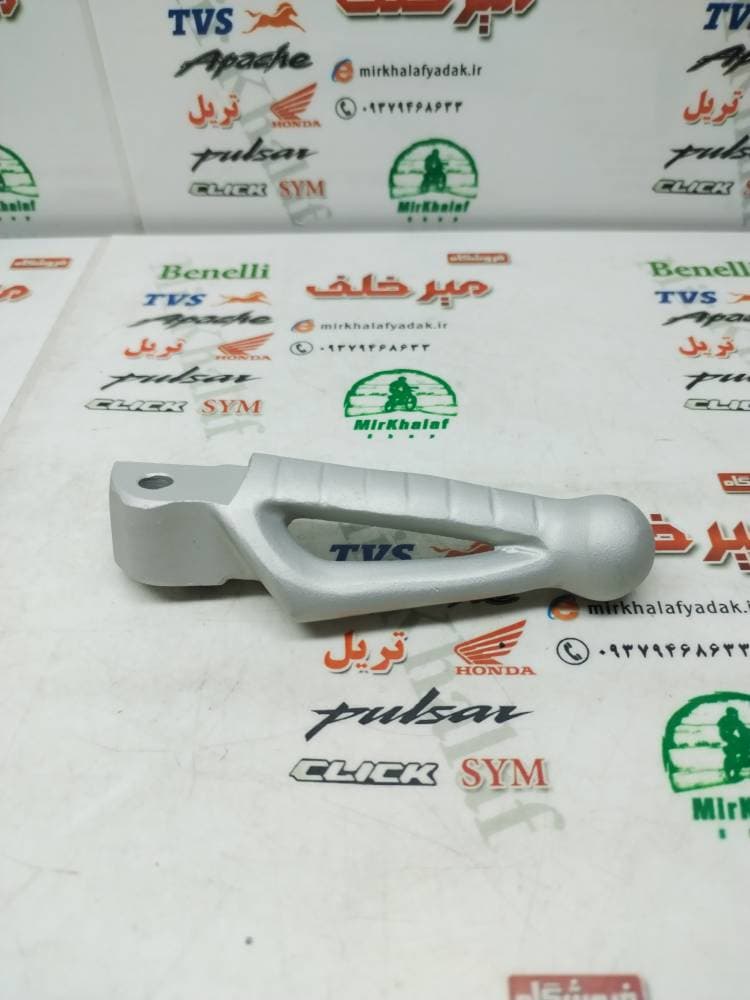 جا پایه عقب موتور بنلی ریس و 135 و 180 و 250 تک سیلندر و لئونچینو نقره ای سمت راست (اصلی)