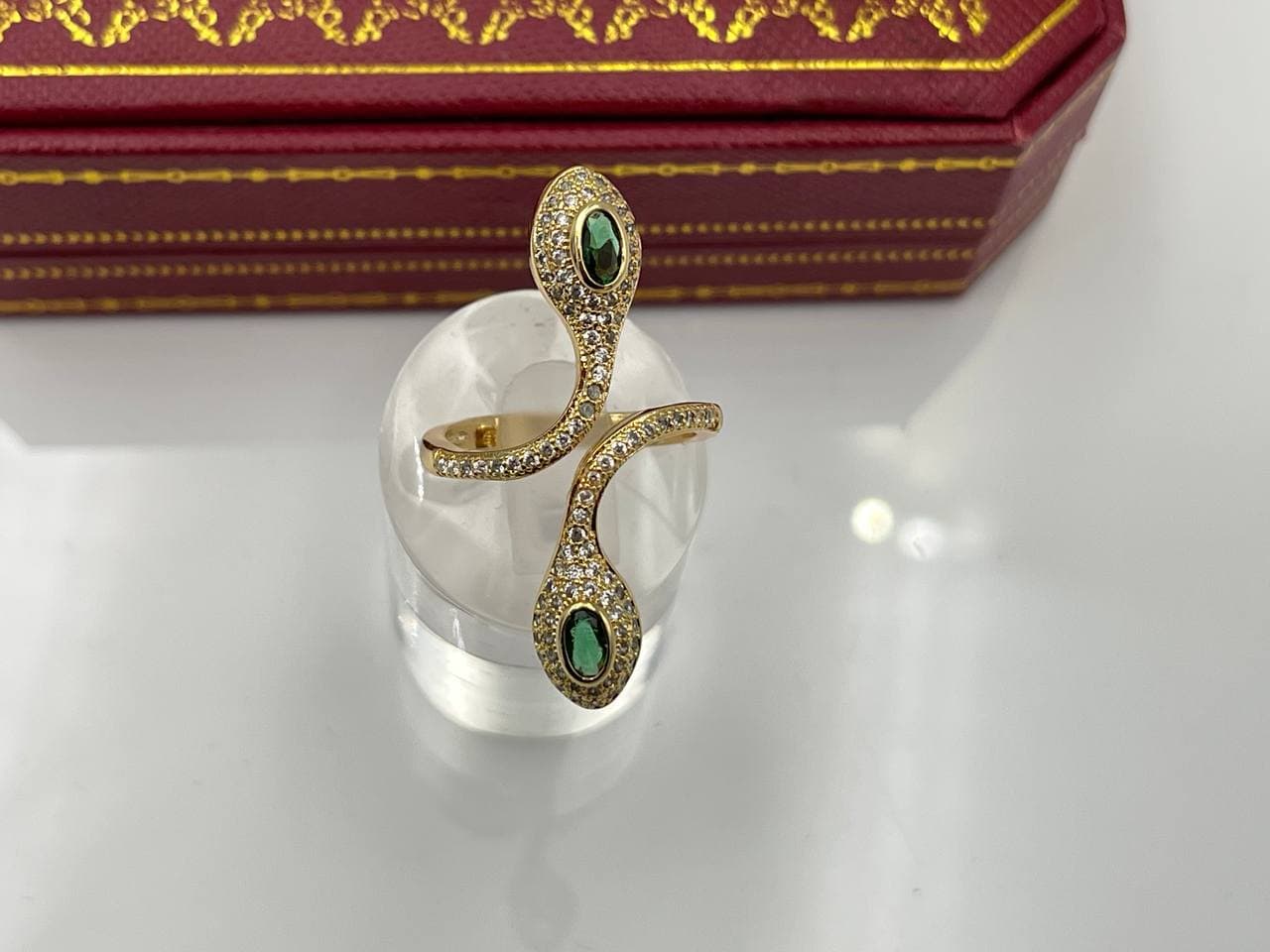 انگشتر مار دو سر با چشمان سبز