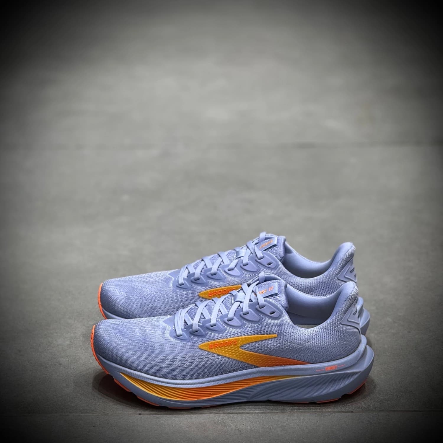 کتونی پیاده روی بروکس brooks ghost 17
