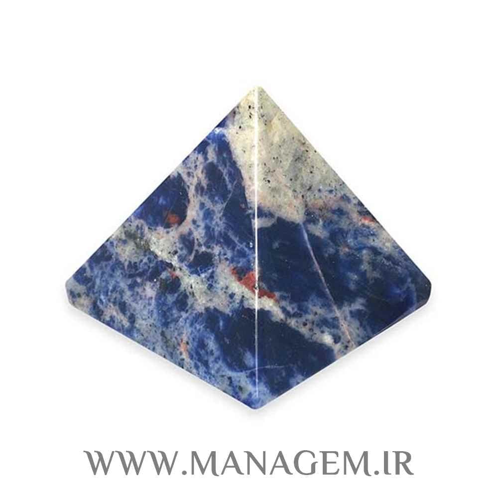 هرم سنگ سودالیت
