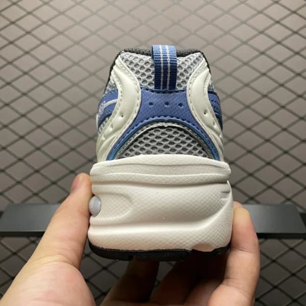کفش نیوبالانس زنانه 530 New Balance — تصویر ۴