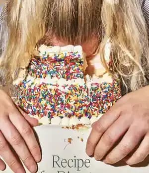 دانلود کتاب Recipe for Disaster: 40 Superstar Stories of Sustenance and Survival