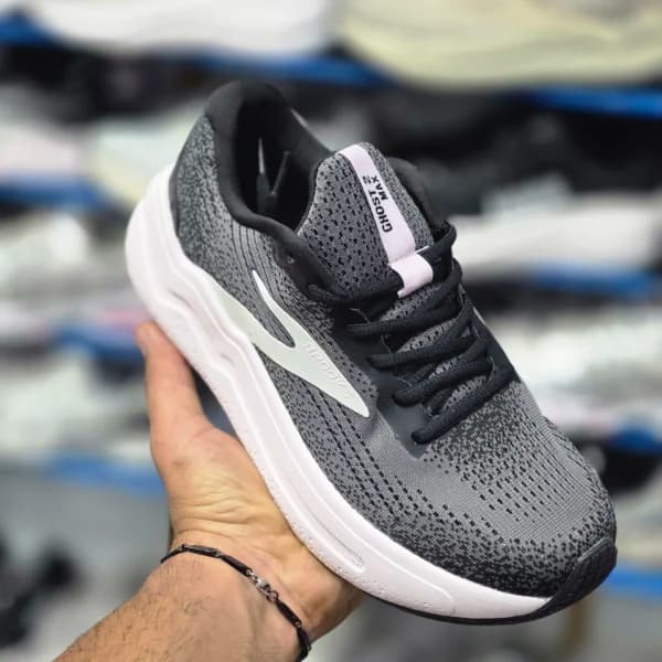 کتونی رانینگ و پیاده روی وارداتی بروکس گاست مکس ۲ Brooks ghost max 2 اصل ویتنام سایز ۴۰ ۴۱ ۴۲ ۴۳ ۴۴ ۴۵