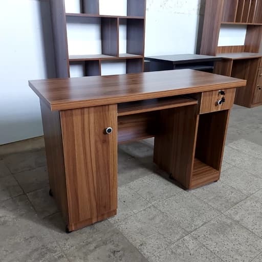 میز کامپیوتر جنس ملامینه ابعاد 120 در 55 کامنا مدل 13152408