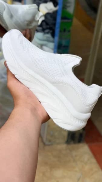 کتونی مسترکوالیتی اسکیچرز مکس کوشن Skechers Max Cushioning سایز 37 الی 40 ساخت ویتنام — تصویر ۲