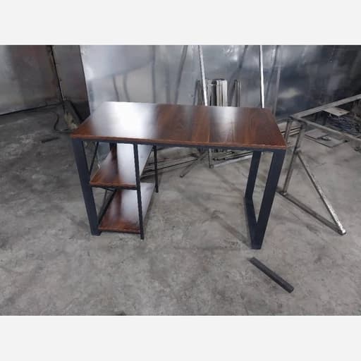 میز تحریر کامپیوتر مدیریت منشی چوبی و فلزی مبلمان آپادانا apadana مدل 636405