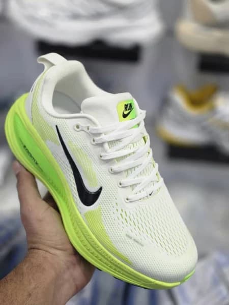 کتونی نایک ایر زوم ومرو پلاس Nike Air Zoom Vomero Plus — تصویر ۲