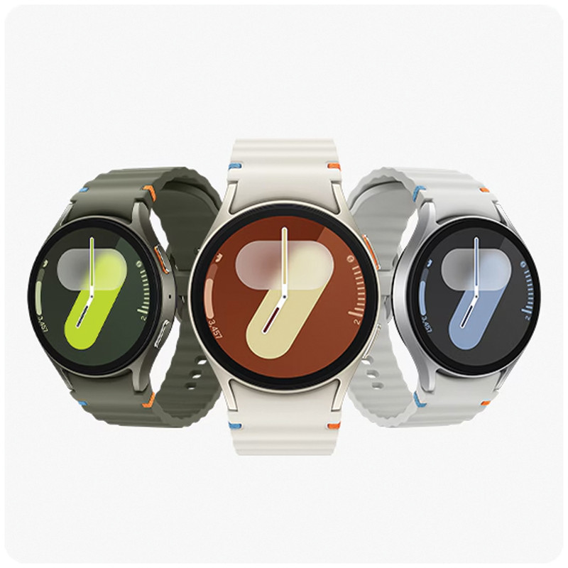 ساعت هوشمند سامسونگ مدل Galaxy Watch 7 40mm دارای قابلیت های کنترل موسیقی (Music Player)، قابلیت مکالمه از طریق بلوتوث، قابلیت تغییر طرح ساعت یا تم، صفحه همیشه روشن (Always-on Display)، پشتیبانی از دس — تصویر ۳