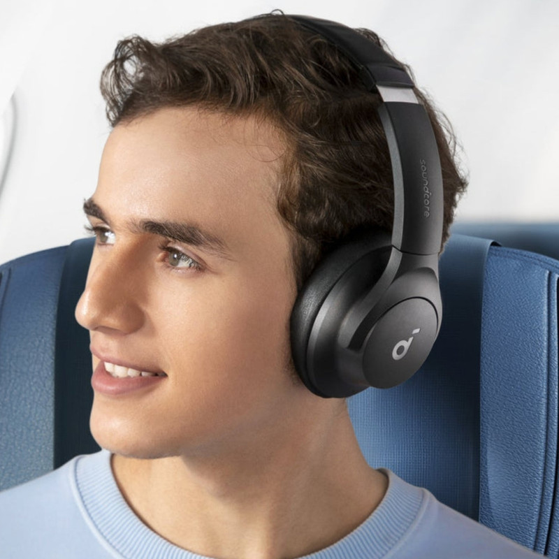 هدفون بلوتوثی انکر مدل Soundcore Q20i با نویز کنسلینگ فعال (ANC)، درگاه شارژ USB Type-C، دارای 2 میکروفون داخلی و 2 میکروفون خارجی، پشتیبانی از صدای Hi-Res از طریق کابل AUX — تصویر ۴
