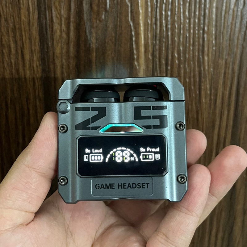 هدفون بلوتوثی دامیکس مدل M25-game بدون قابلیت نویز کنسلینگ، درگاه شارژ USB Type-C، امکان استفاده به صورت پاور بانک مقاوم در برابر آب — تصویر ۴
