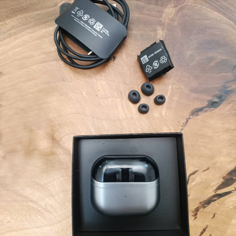 هدفون بلوتوثی شیائومی مدل Buds 3 Pro — تصویر ۴