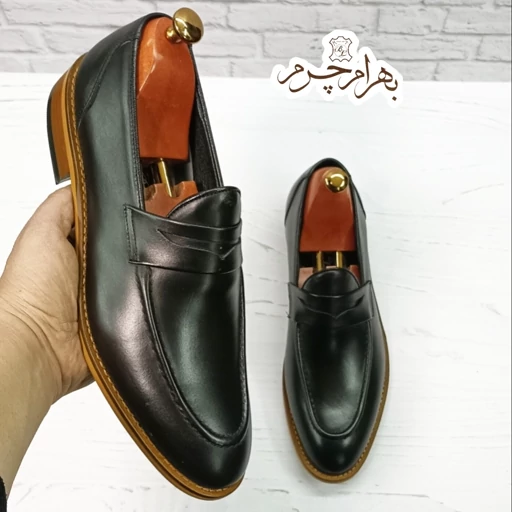 کفش مردانه کالج چرم طبیعی دست دوز کاپری کلاسیک مشکی — تصویر ۲
