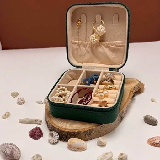 کیف جواهرات و اکسسوری طرح مربع
