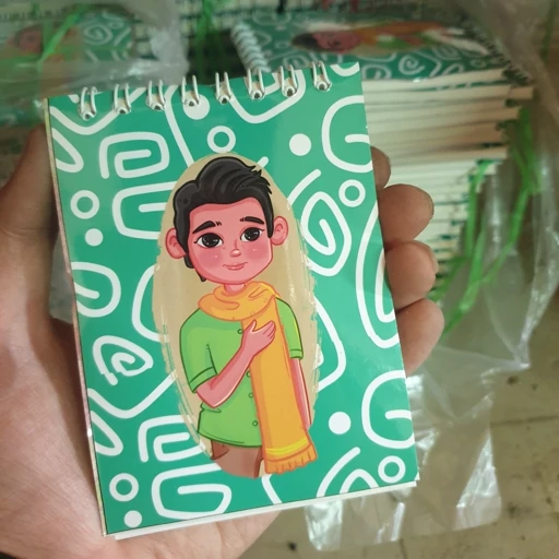 دفترچه یادداشت سیمی خط دار پسرانه، جلد گلاسه براق، 40برگ، سیمی
