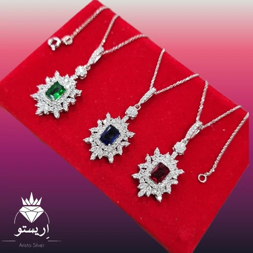 گردنبند نقره زنانه(با زنجیر)نگین رنگی(سبز.قرمز و آبی) زنجیر 45 سانتی عیار 925 و آبکاری طلاسفید