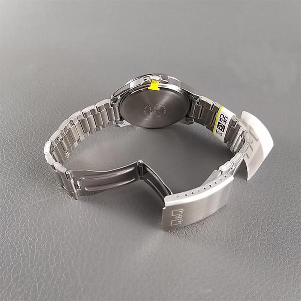 ساعت مچی عقربه‌ای کوارتز مردانه کیو اند کیو مدل A36A-004PY — تصویر ۲