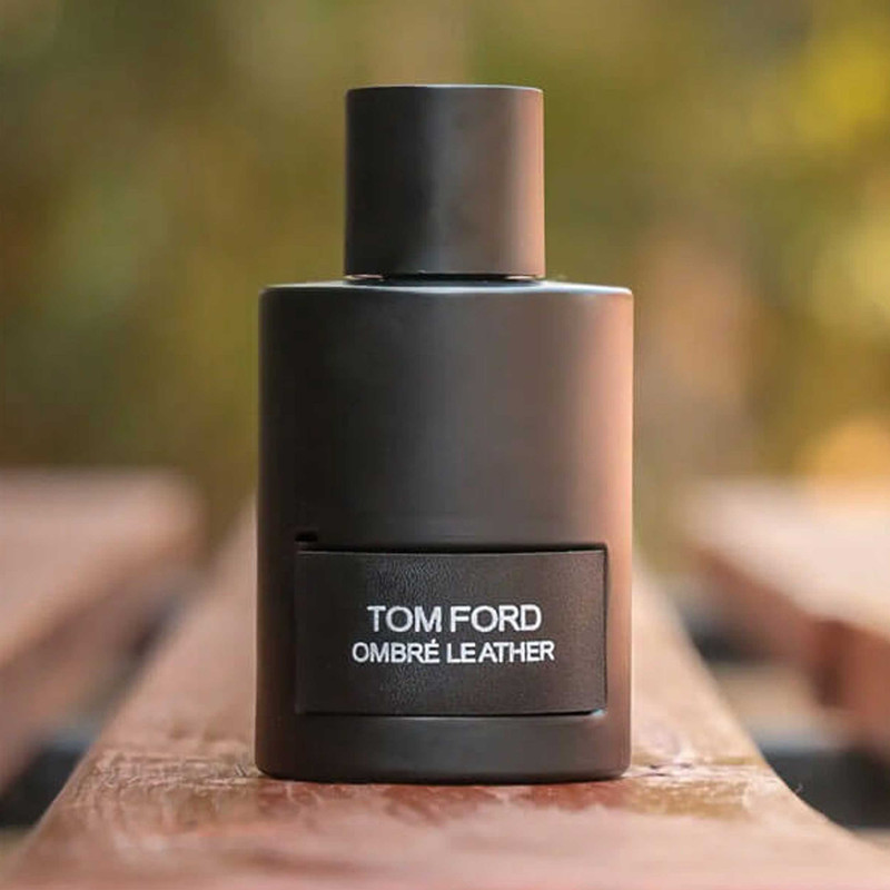 تستر ادو پرفیوم مردانه آمبر لدر مدل TOM FORD با رایحه گرم و تلخ حجم 100 میلی لیتر — تصویر ۴