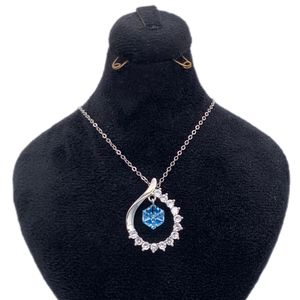 گردنبند نقره زنانه سواروسکی مدل جواهری کد KYTAKP108