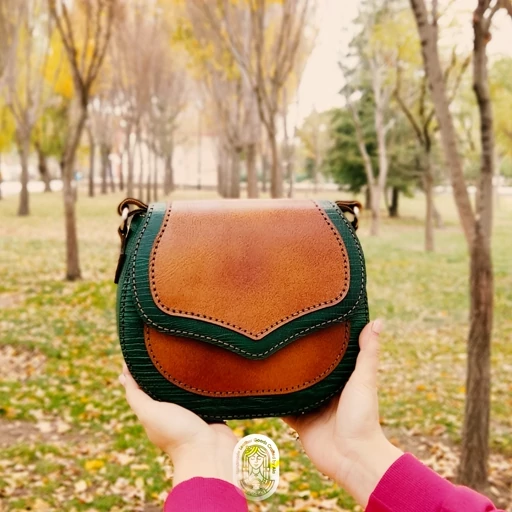 کیف چرمی زنانه دستدوز مدل دلسا