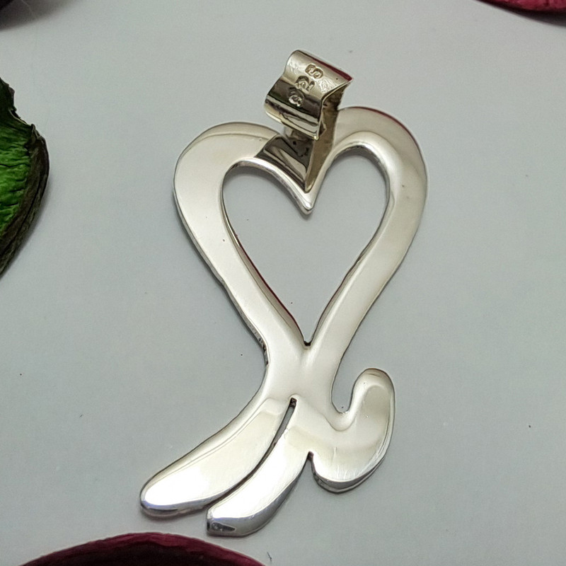 گردنبند نقره زنانه مدل نوشته مادر — تصویر ۳
