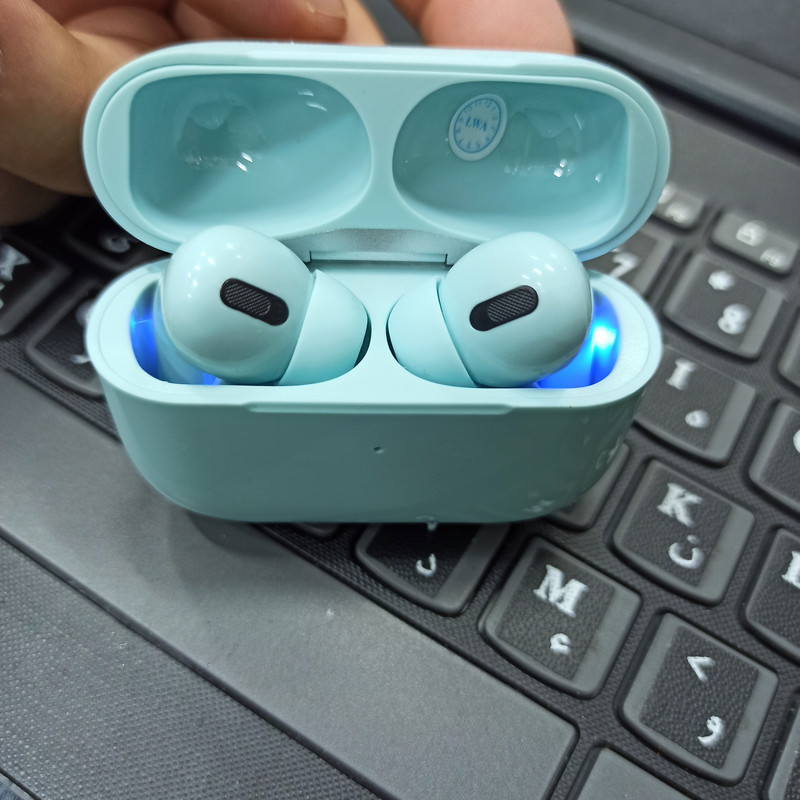 هدفون بلوتوثی مدل AirPods Pro بدون نویز کنسلینگ، درگاه شارژ لایتنینگ، پشتیبانی از فرمان لمسی — تصویر ۴