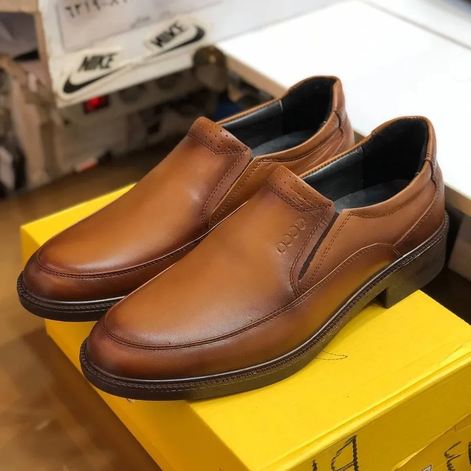 کفش چرم مردانه مجلسی عسلی رویه چرم طبیعی گاوی زیره پیو سبک و مقاوم — تصویر ۶