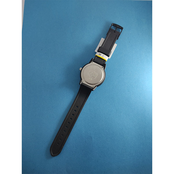 ساعت مچی عقربه ای زنانه و مردانه کیو اند کیو مدل VR52J012Y — تصویر ۴