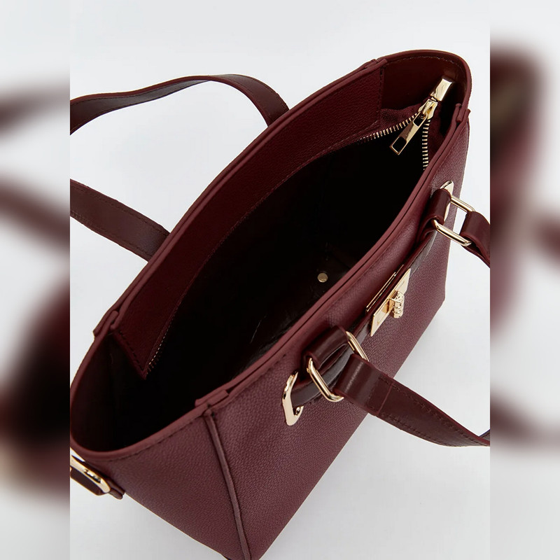 کیف دوشی زنانه ال سی وایکیکی مدل سگگ دار LW 289 — تصویر ۴