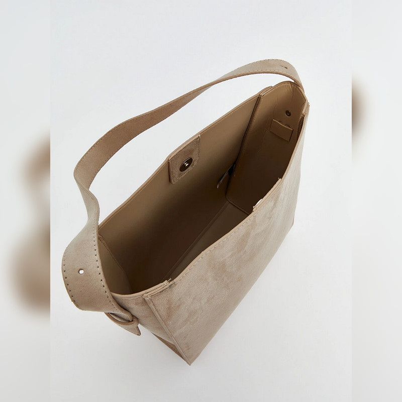 کیف زنانه رودوشی ال سی وایکیکی مدل LW 390 — تصویر ۳
