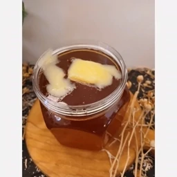 ژل رویال اصل ایرانی(20گرم)به همراه(500گرم)عسل طبیعی چهل گیاه — تصویر ۳