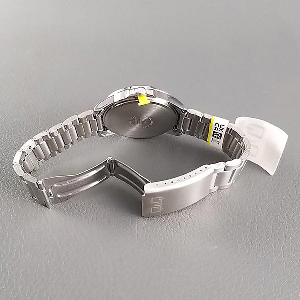 ساعت مچی عقربه‌ای کوارتز مردانه کیو اند کیو مدل A36A-002 — تصویر ۳