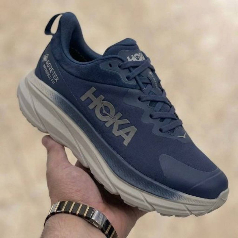 کفش پیاده روی مردانه هوکا مدل challenger goretex — تصویر ۲
