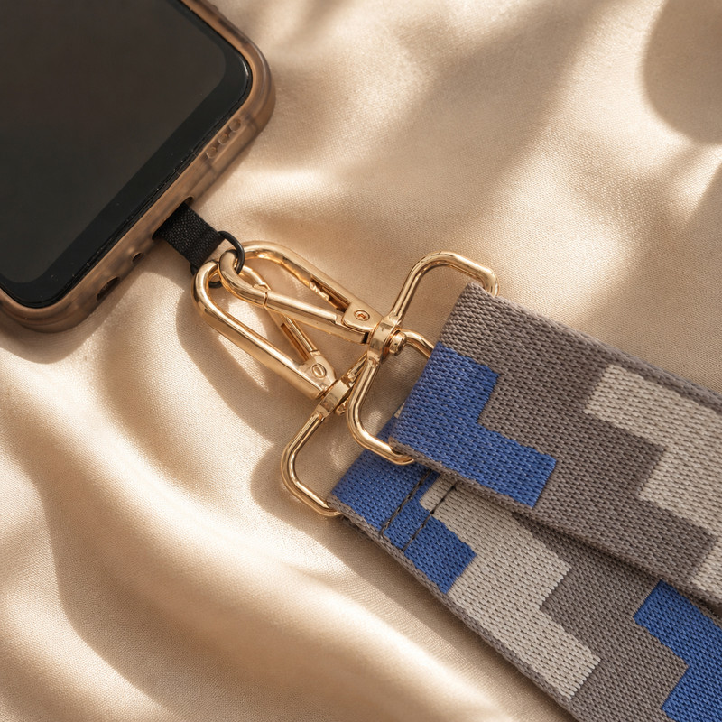 بند کیف زنانه مدل قلاب دار برزنتی طرح فلش — تصویر ۵