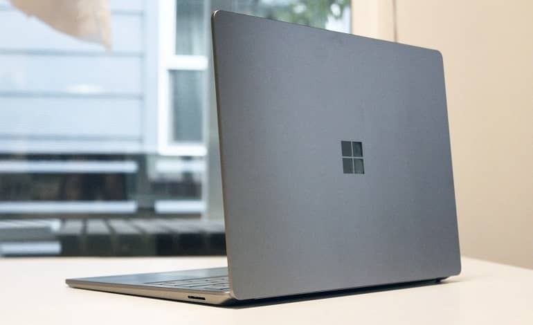 سرفیس لپتاپ2 کارکرده / SURFACE LAPTOP2 I7 8650U/16GB RAM/512GB SSD/INTEL UHD — تصویر ۲