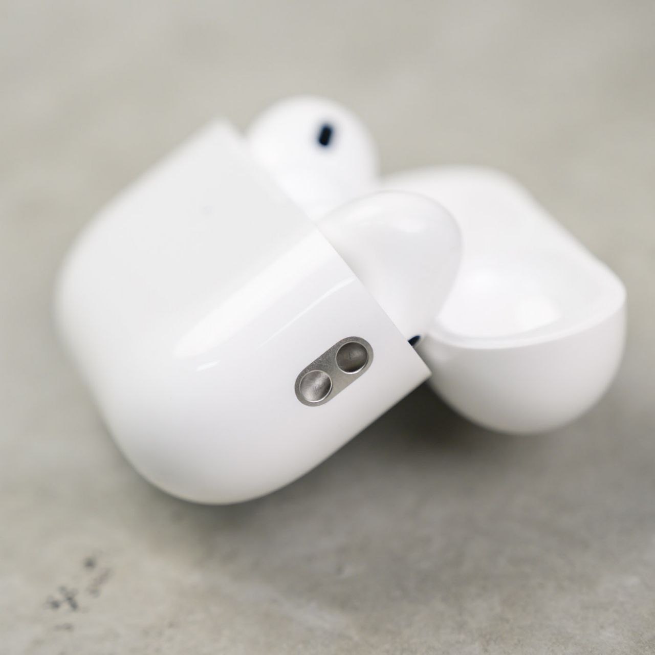 هندزفری بلوتوثی اپل مدل AirPods Pro 2 (کیفیت مستر با کد سریال) — تصویر ۵