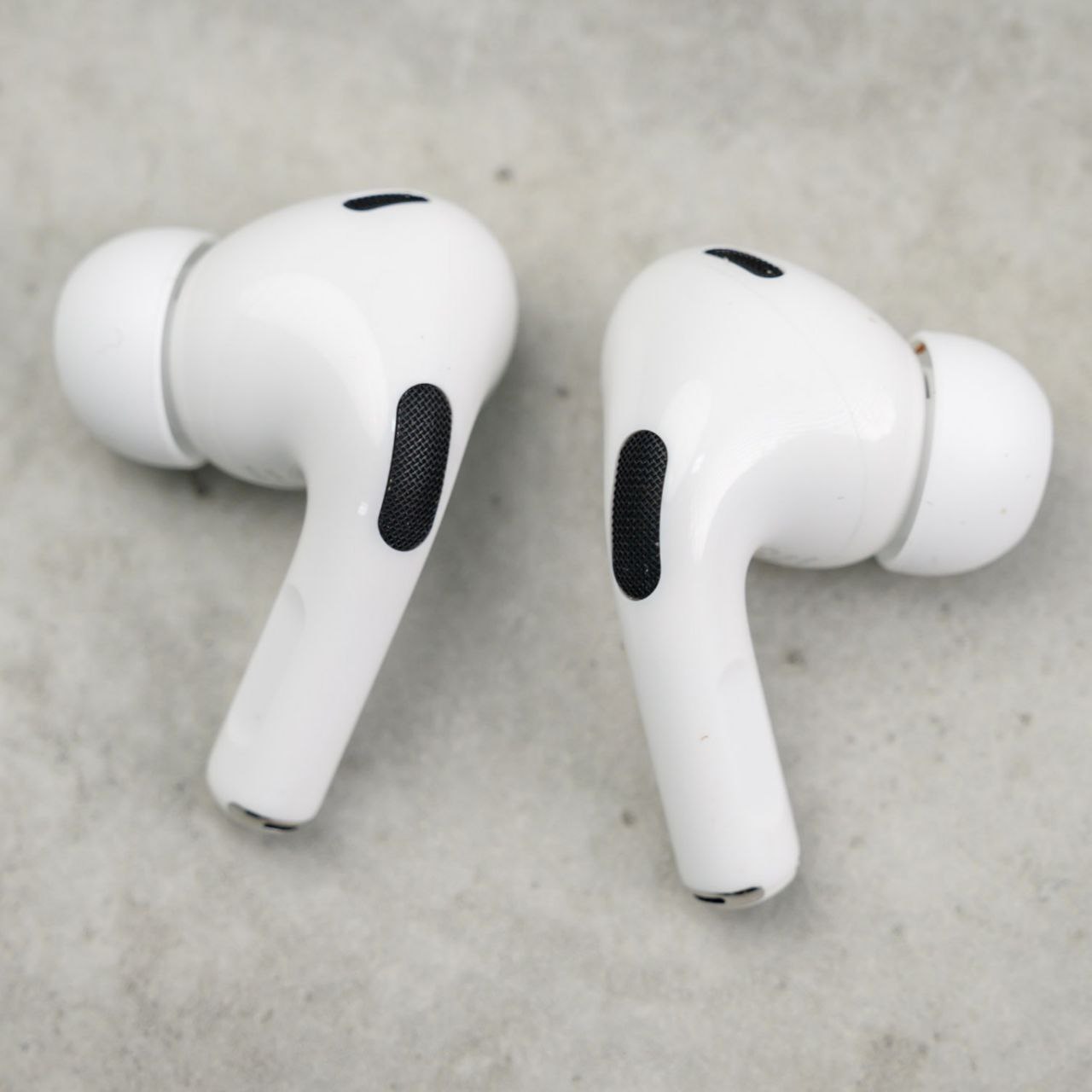 هندزفری بلوتوثی اپل مدل AirPods Pro 2 (کیفیت مستر با کد سریال) — تصویر ۳