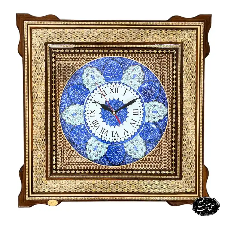 ساعت دیواری خاتم‌کاری قاب میناکاری ۵۰×۵۰ سانتی‌متر کد 300 — تصویر ۲