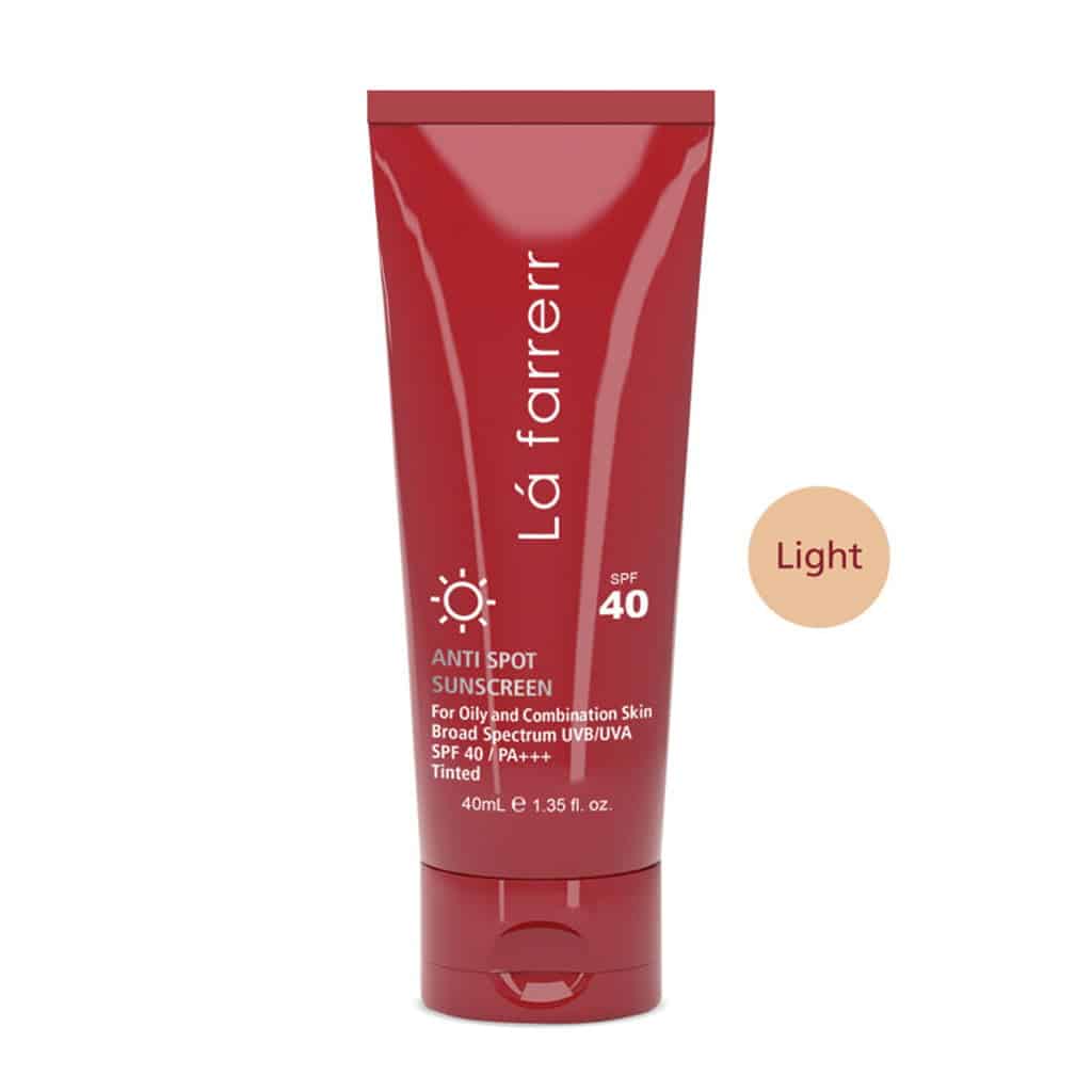 کرم ضد آفتاب رنگی SPF40 پوست چرب لافارر ضد لک 40 میلی لیتر