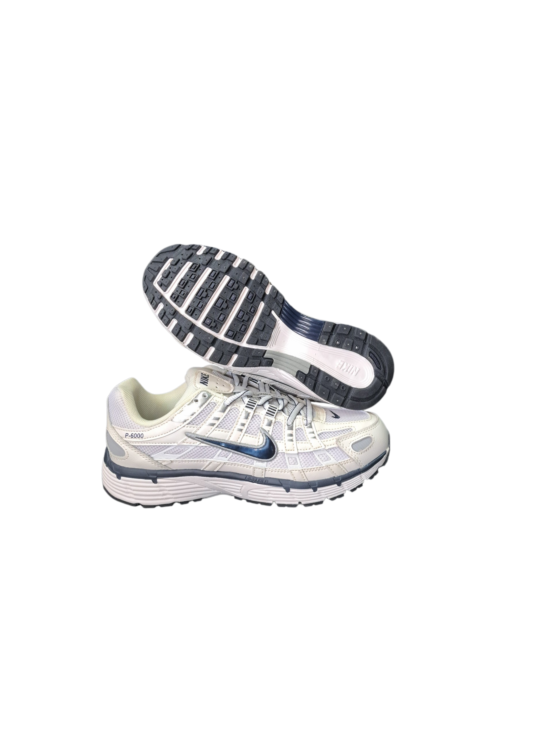 کفش NIKE p6000
