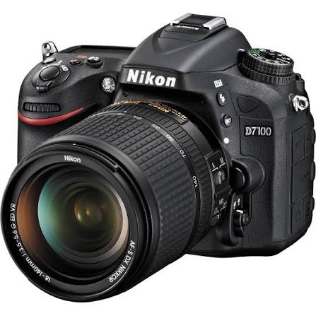 دوربین دیجیتال عکاسی نیکون Nikon D7100 18-140 mm – دست دوم در حد آکبند