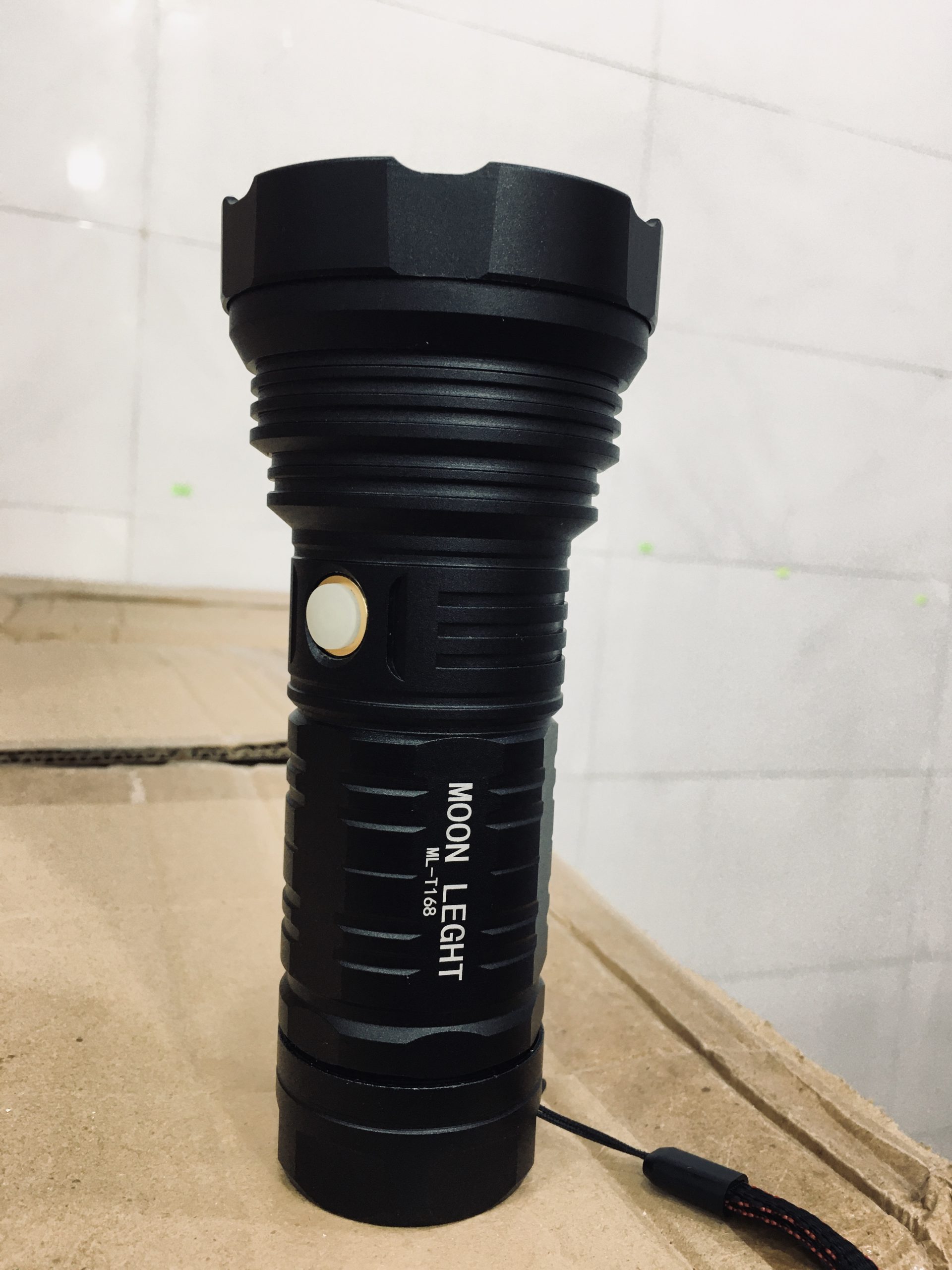 چراغ قوه شارژی خارجی با قدرت بالا — تصویر ۲