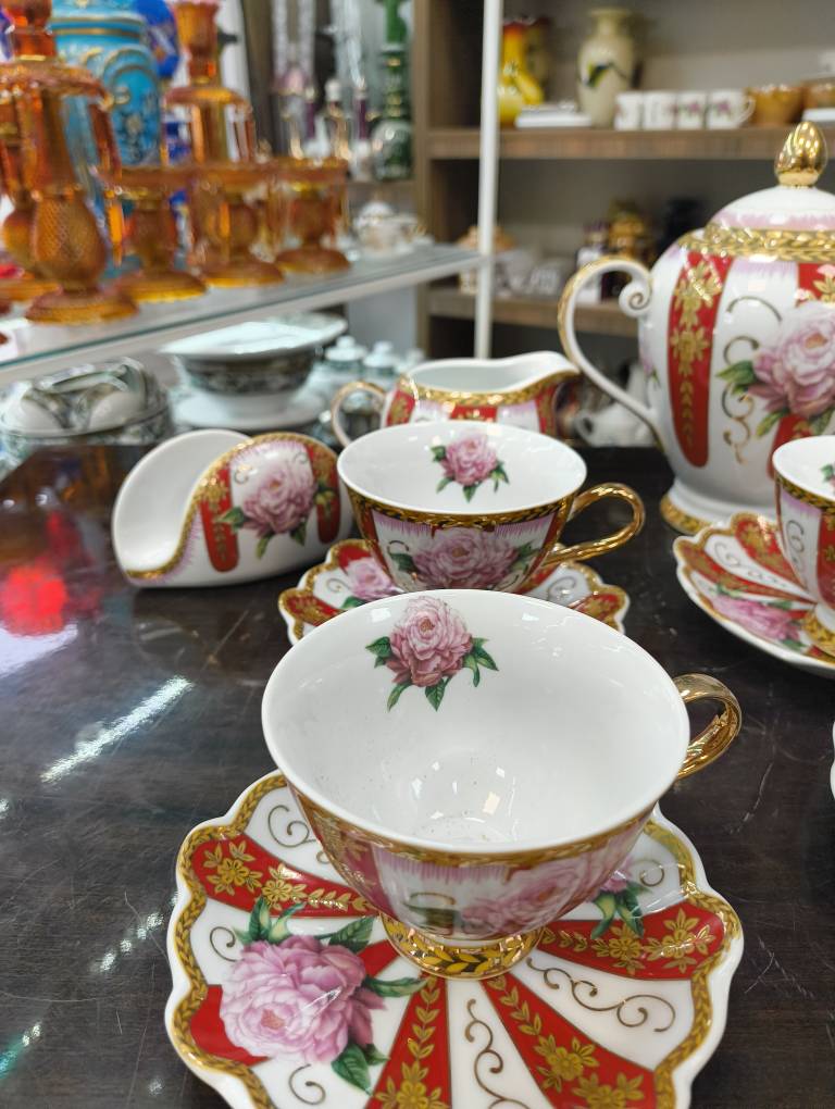 سرویس چایخوری گل دار ورساچ آنتیک — تصویر ۵