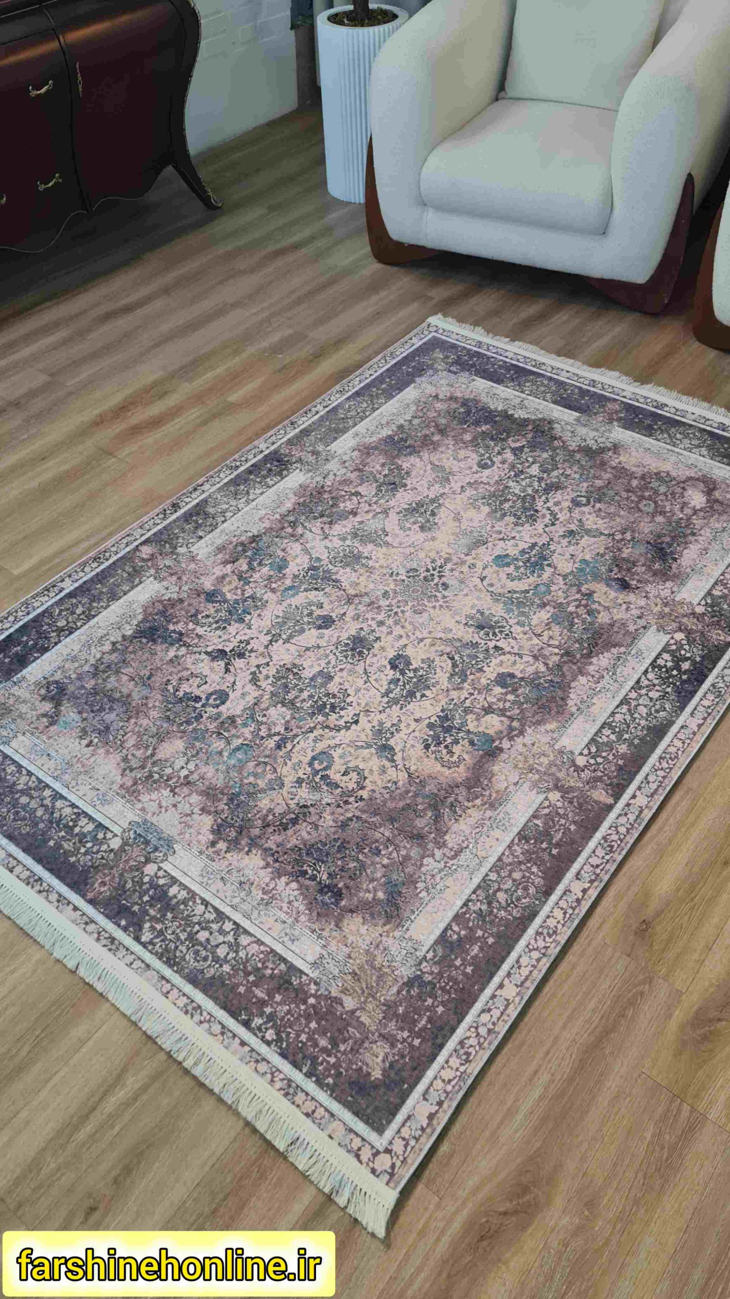 فرشینه مدرن ترکیب رنگ بنفش و طوسی فانتزی — تصویر ۳