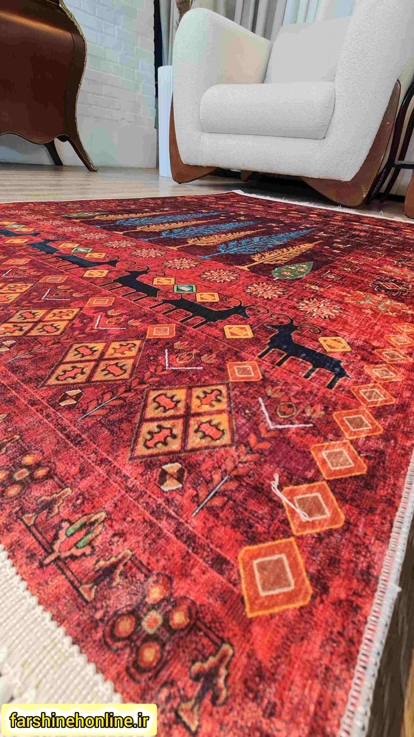 فرشینه مدرن طرح گبه نقش درختی و گوزن رنگ قرمز لاکی — تصویر ۵