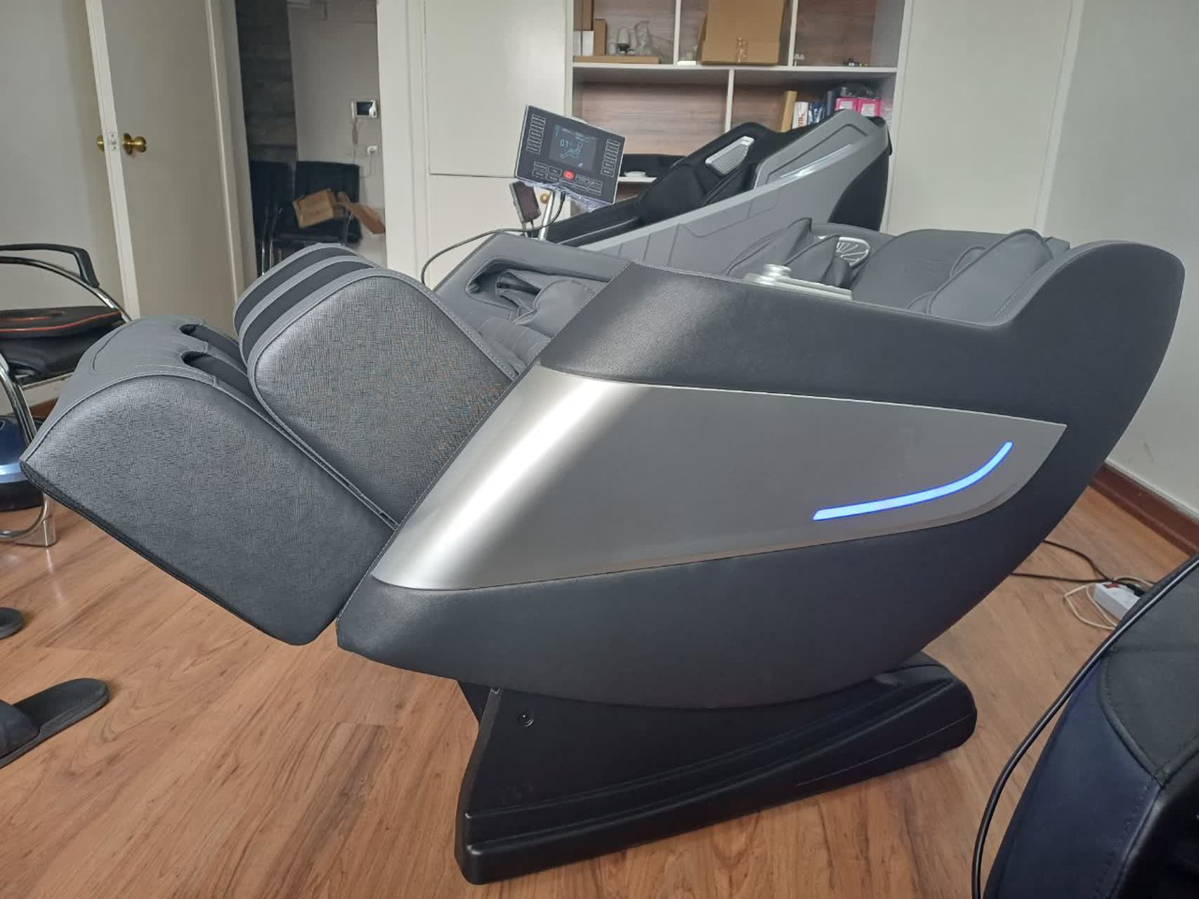 صندلی ماساژ لیرکن مدل Leercon LEK-988L17 — تصویر ۸