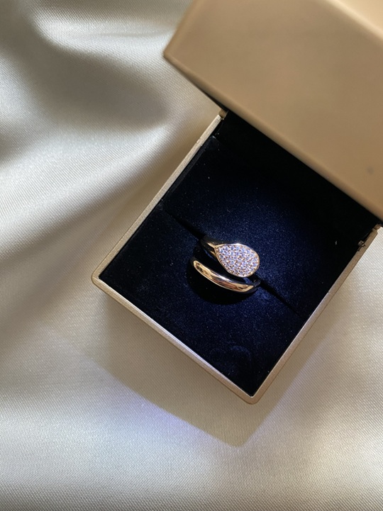 انگشتر نگین دار طرح طلا ژوپینگ — تصویر ۶
