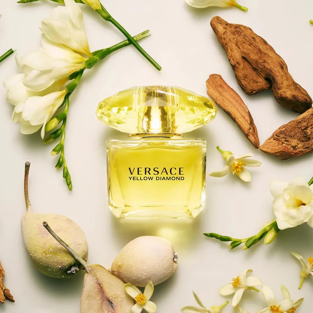 ادکلن زنانه ورساچه مدل YELLOW DIAMOND EAU DE TOILETTE حجم 90 میلی لیتری — تصویر ۵