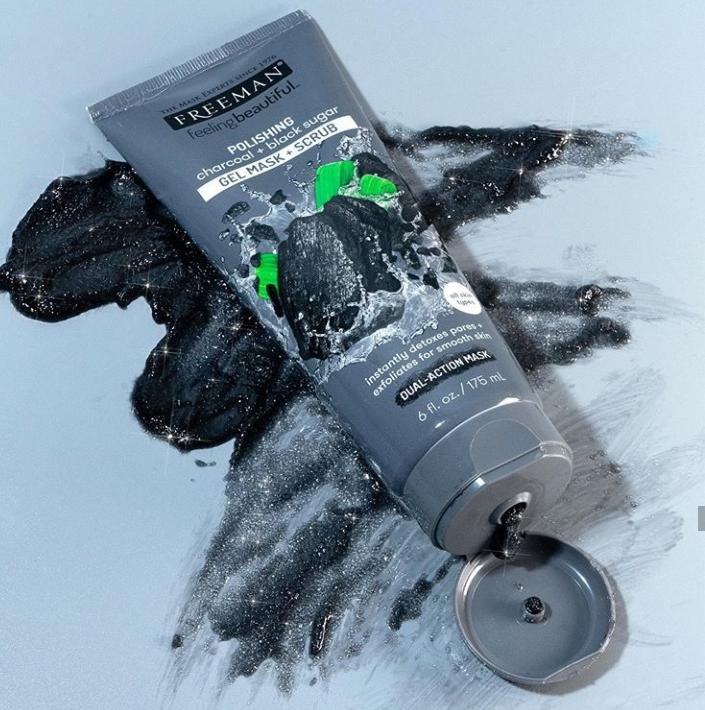 ماسک صورت و اسکراب شکر سیاه و زغال فریمن — تصویر ۲